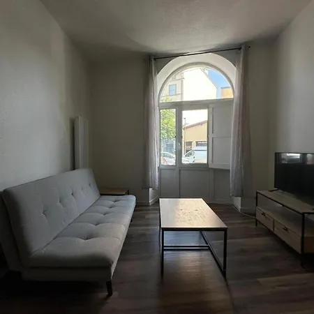 Apartment T2 Spacieux Et Lumineux *